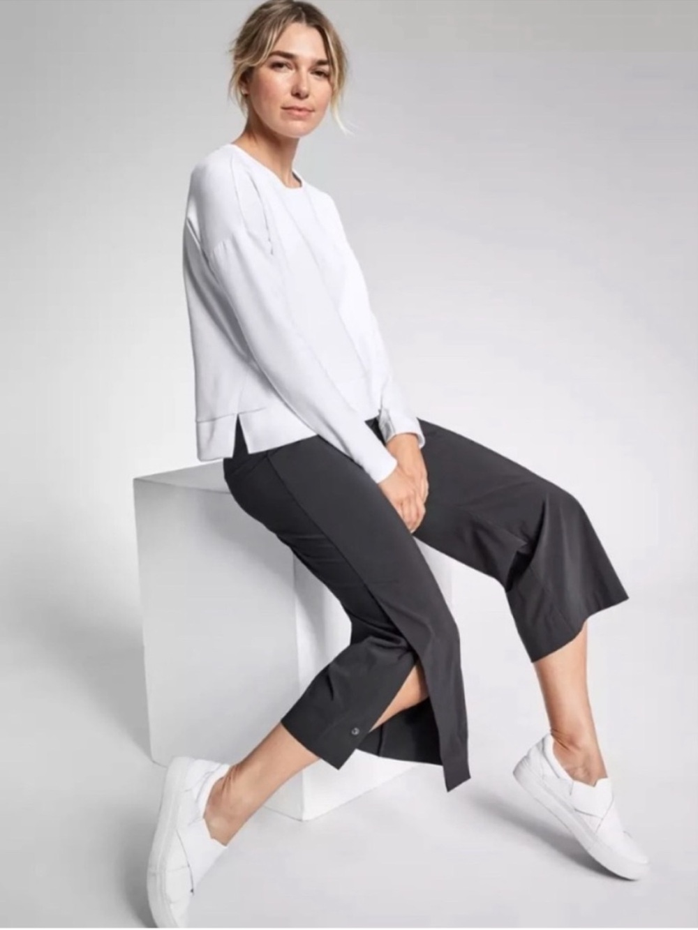 Athleta black tribeca crop pant snap button wide leg lightweight womens 10